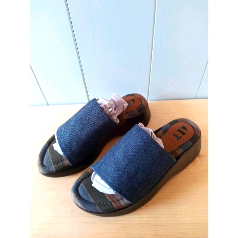 Vintage Art Effects Inspired SolesSlip On Sandals